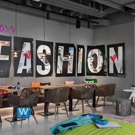 Moxy Duesseldorf City-3