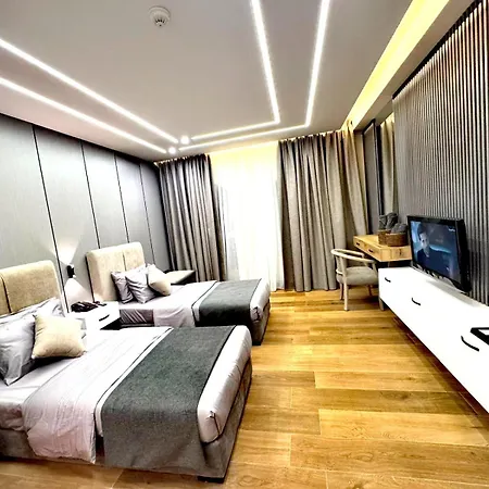 Queens Suite Hotel-2