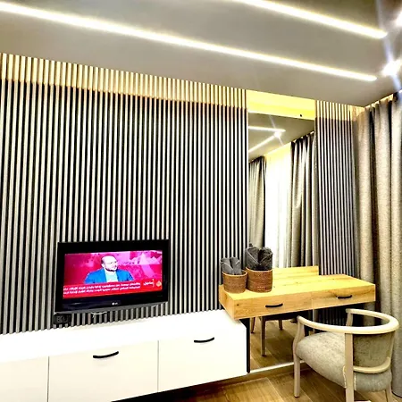 Queens Suite Hotel-3