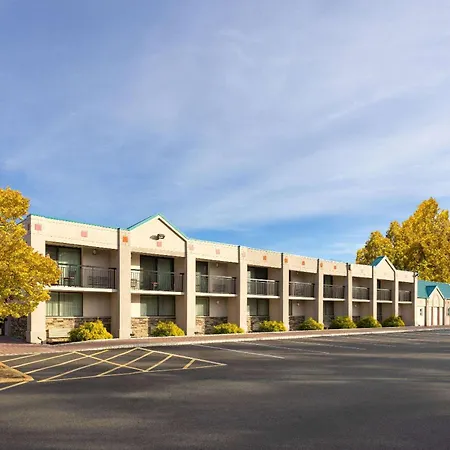 Ramada By Wyndham Parsippany-3