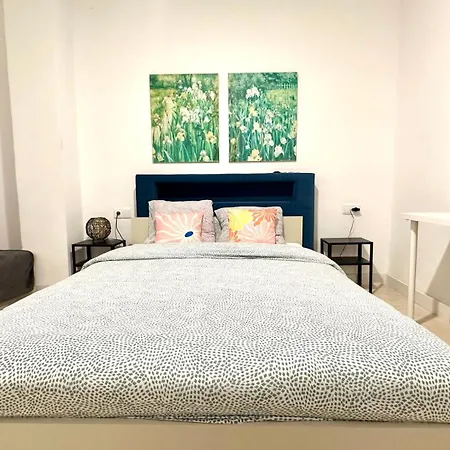 Soho Boho Apartments - With Sunny Rooftop Terrace And Fiber Optic Internet-2