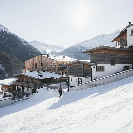 Gruenwald Resort Soelden Appartements Und Chalets Mit Pool-3