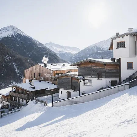 Gruenwald Resort Soelden Appartements Und Chalets Mit Pool-3