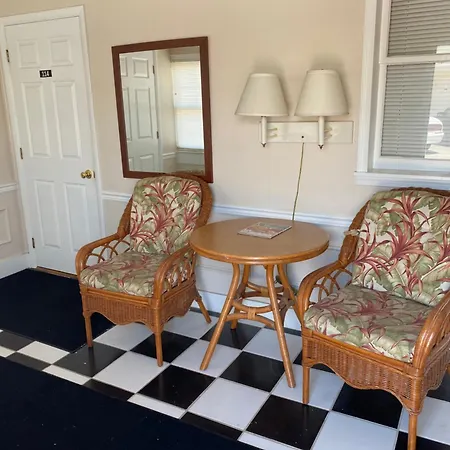 The Admiral Hotel/Motel-2