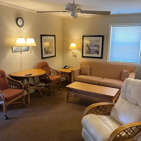 The Admiral Hotel/Motel-3
