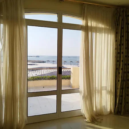 Golden Hand And Ohana Beach House-2