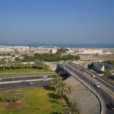 Golden Tulip Muscat-2