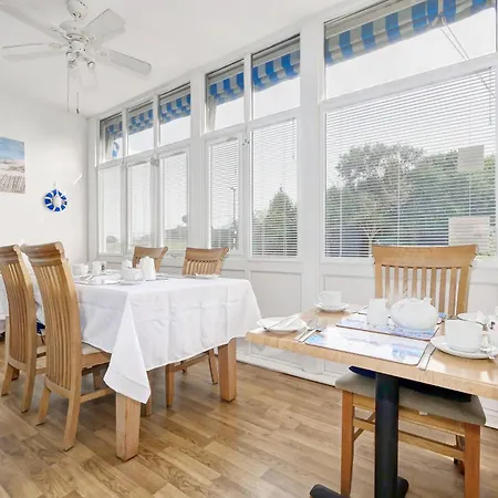 Bay Lodge Guest House-3