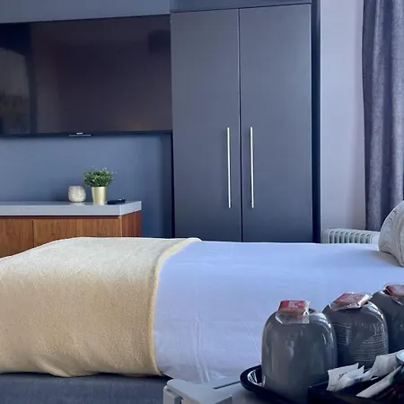 Titanic Guest Boutique Accommodation-3