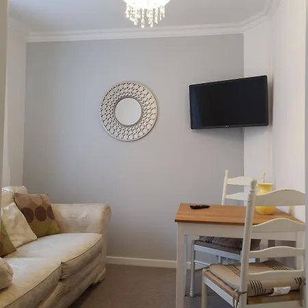 Romney House Rooms-3