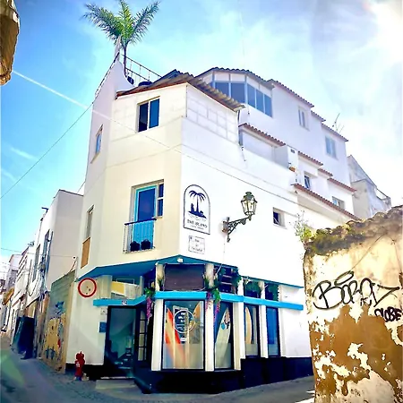 The Island Hostel&Café-2