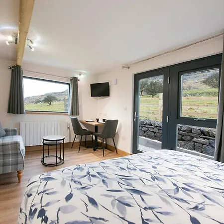 Dalecote Barn Bed & Breakfast-2