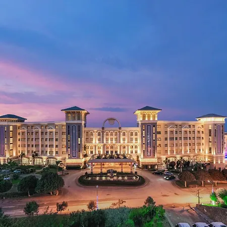 Merit Royal Premium Hotel Casino & Spa-3