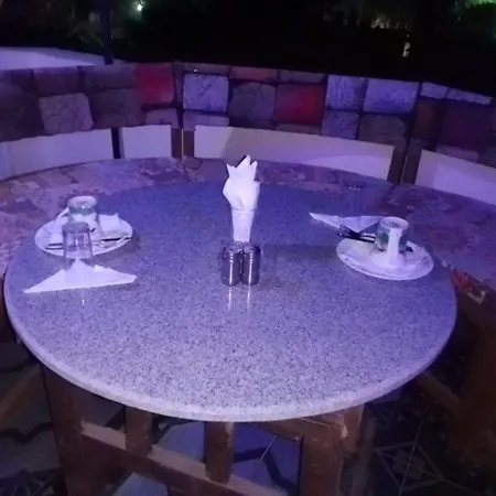 One Love Guesthouse & Restaurant-2