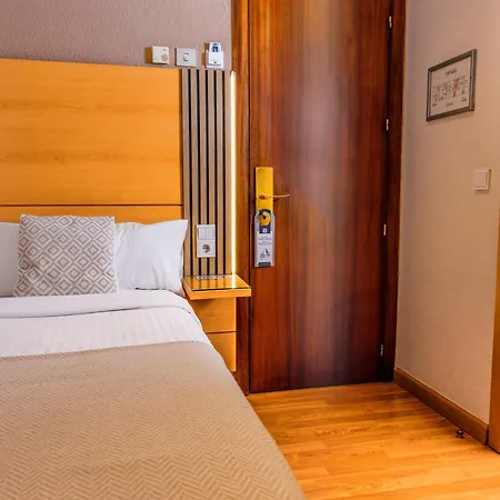 Hotel Serrano-3