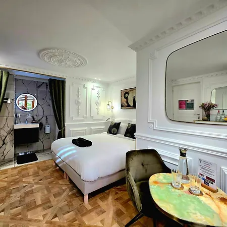 La Belle Endormie B&B French Guest House-3