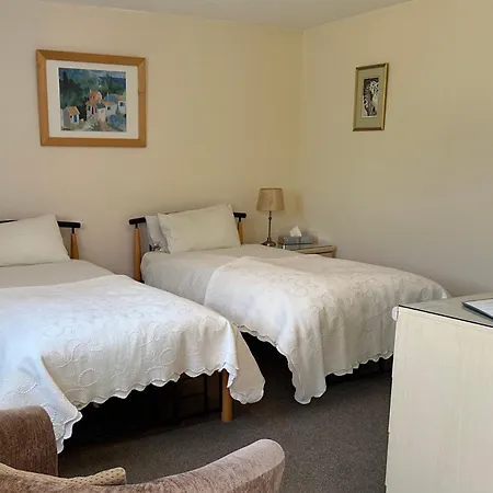 Newent Golf Club And Lodges-2