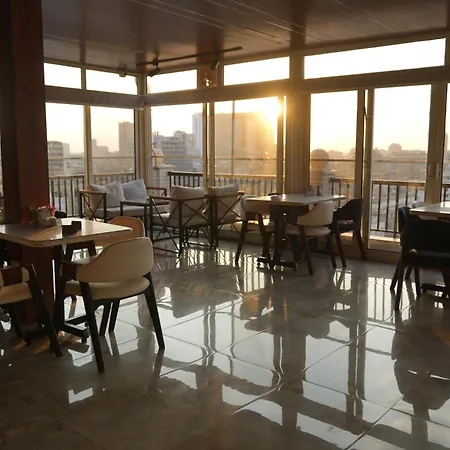 Mar Charbel Hotel Cairo-3