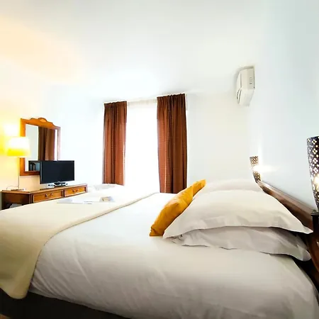 Hotel Des Tuileries-2
