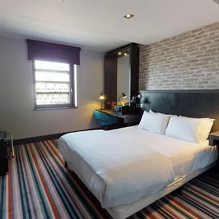 Village Hotel Edinburgh-2