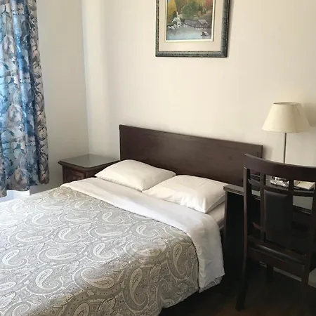 Hotel Bon Accueil-3