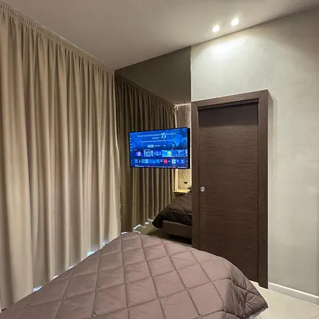 Tropicana Room-2