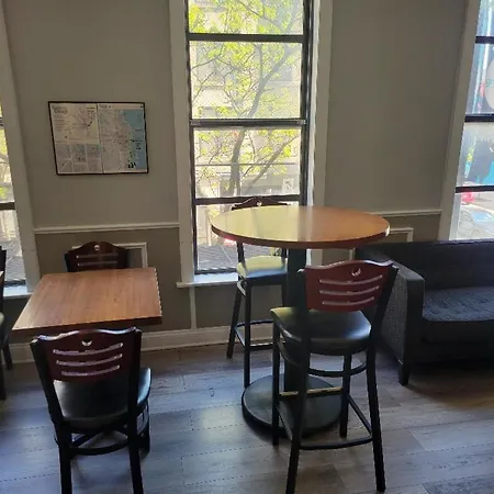 Chicago Parthenon Hostel-3