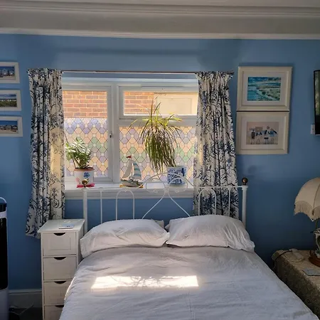 The Witterings Bed And Breakfast-2