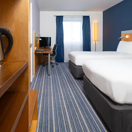 Holiday Inn Express Bedford By Ihg-3