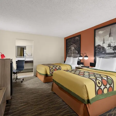 Super 8 By Wyndham New Orleans-2