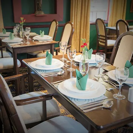 Caledonian Hotel-3