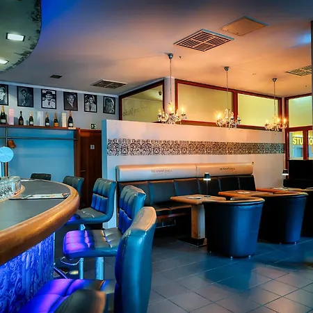 Enjoy Hotel Am Studio-2