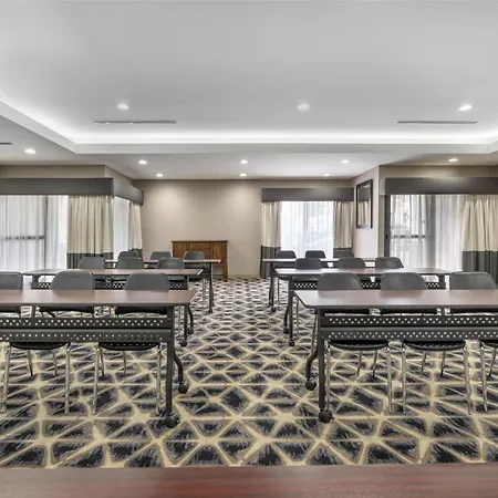 Best Western Plus Hotel At The Convention Center-3