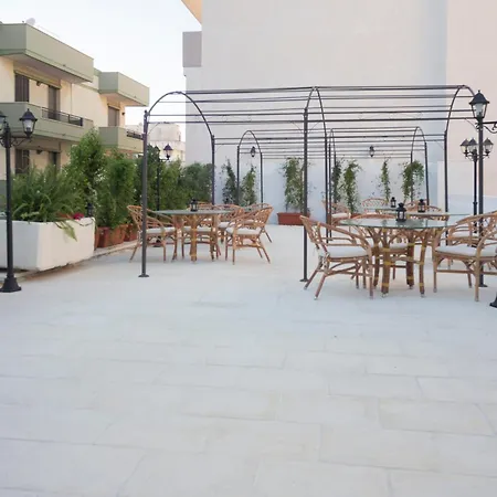 Relais Carlo V - Palazzo Storico-3
