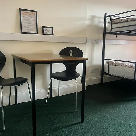 Botanic Avenue Hostel Less Than A Mile From The City Centre-3