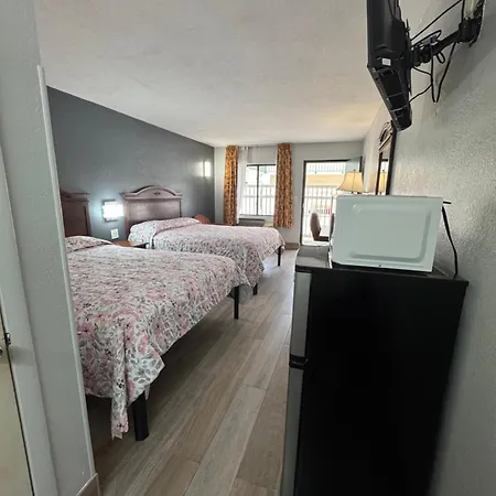 Riviera Motel-2