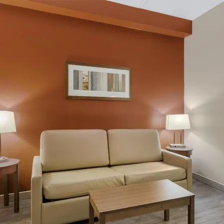 Best Western Plus Winnipeg West-3