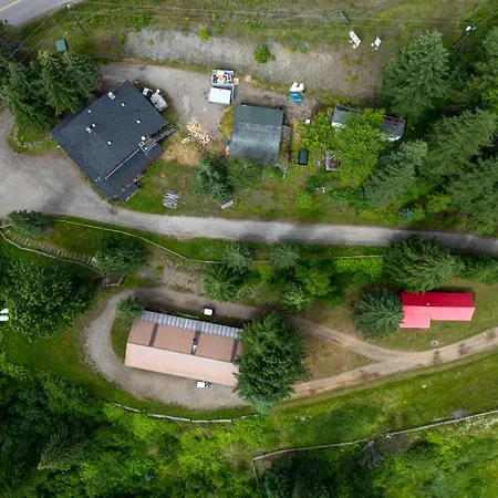 Helmcken Falls Lodge Cabin Rooms&RV Park-3