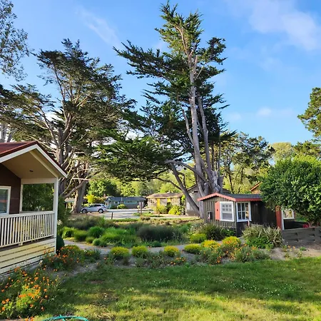 Carmel River Inn & Cottages-3