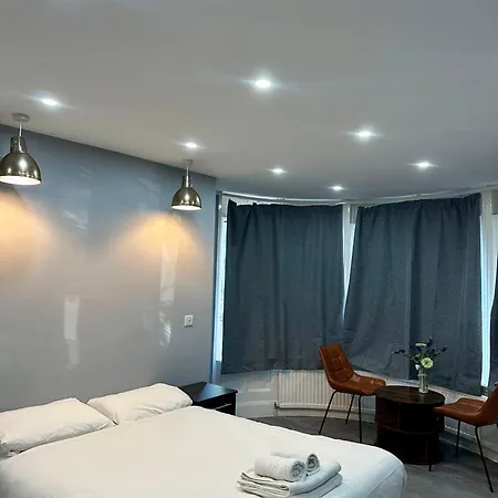 Croft Hotel-2