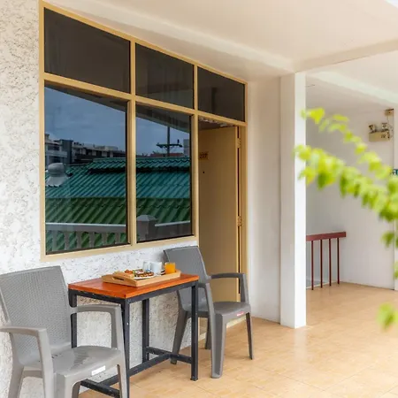 The Expat Hotel Patong-3