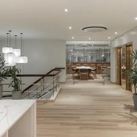 Hotel Solans Carlton-3