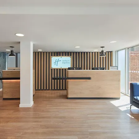 Holiday Inn Express London Limehouse By Ihg-2
