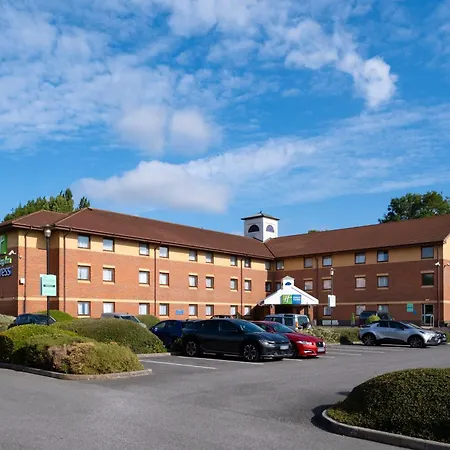 Holiday Inn Express Taunton East By Ihg-2