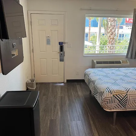Motel 6-Las Vegas, NV - Tropicana-3