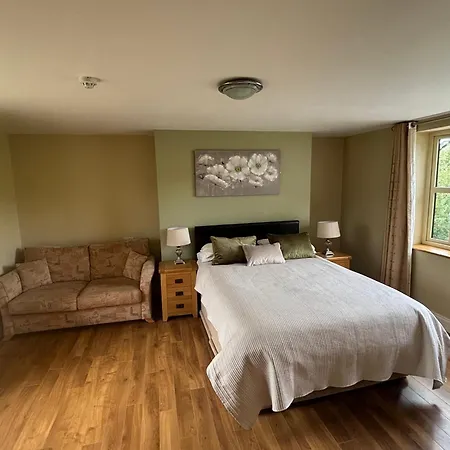 The Twelve Oaks-2
