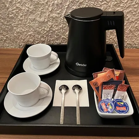 Hostal Iznajar Barcelona-3