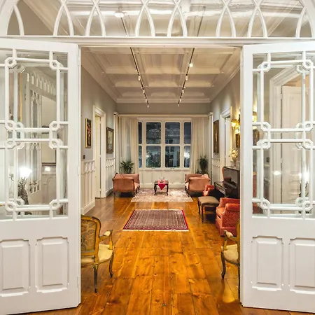 Victoria Mansion A Luxurious Neoclassical Experience-3