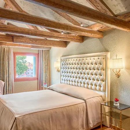 Hotel Santa Chiara-3