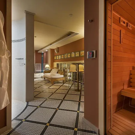 Marrol'S Boutique Hotel-3